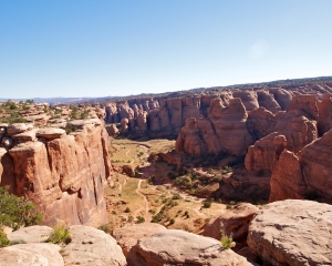 Gemini-Bridges-Overlook-into-Bull-Canyon