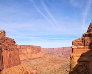 Descending-down_-then-across-the-valley-floor-and-then-up-again-on-the-far-side-Shafer-Trail